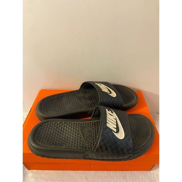Nike slides size 7 sandals - Picture 2 of 5